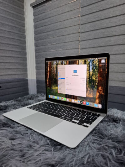 Apple Macbook Air (Retina 13", Late 2020) Grade B - Image 2