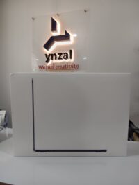 13-inch Macbook Air with Apple M3 Chip 16 GB RAM, 256 GB SSD